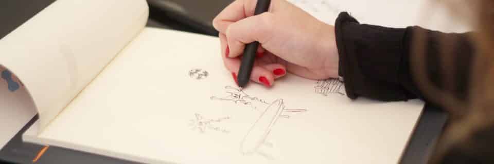 Un bloc-note (papier) qui retranscrit vos notes et dessins virtuellement